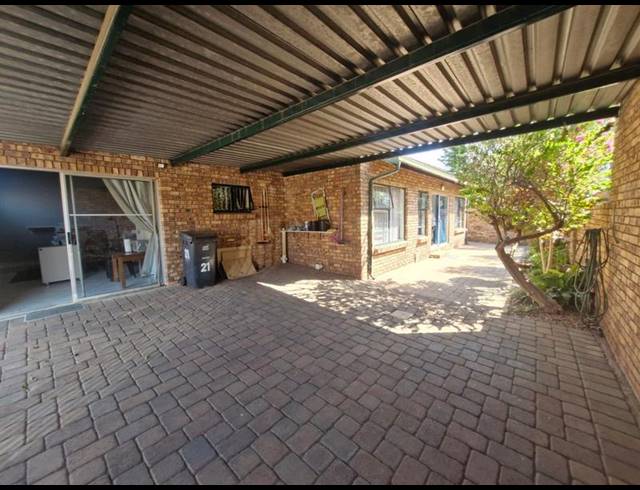 3 BEDROOM HOUSE FOR SALE IN ANNLIN